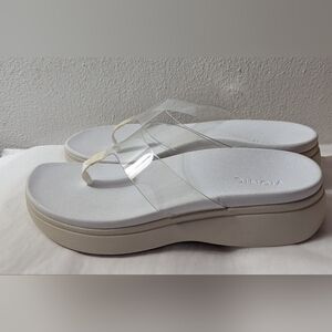 VIONIC Luminous white clear thong platform slip on sandals Size 8 excellent Cond
